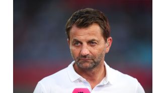 Sherwood impressed by Chelsea players.