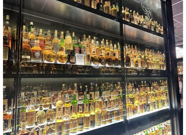 A positive review of the Scotch Whisky Experience in Edinburgh.