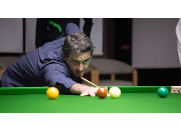 Snooker star Ronnie O’Sullivan gains residency outside UK and clarifies his decision.