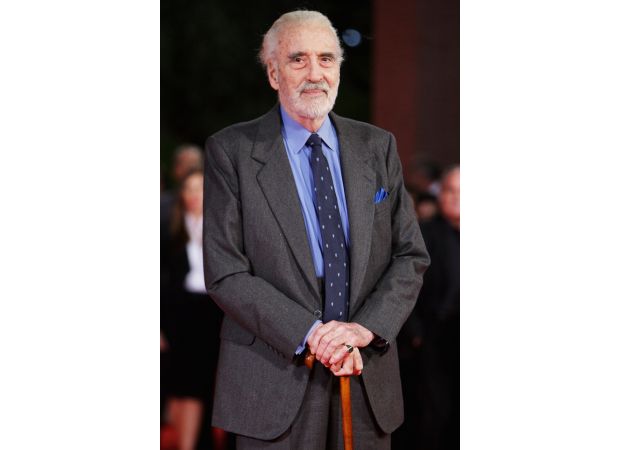 New movie honors deceased actors in a respectful manner, as shown by latest Lord of the Rings film.