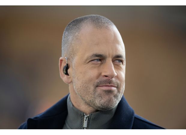 Joe Cole predicts the Manchester United vs Chelsea match and makes a statement about Viktor Gyokeres' transfer.