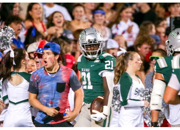 De La Salle stays undefeated with easy win over California.