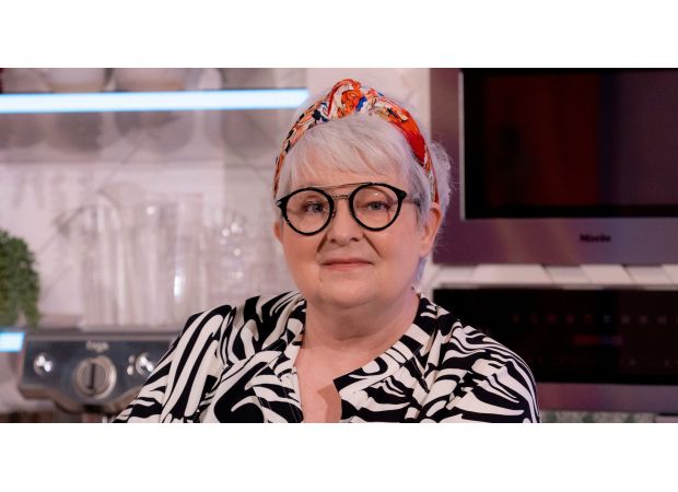 Scottish comedian Janey Godley, who gained popularity online, passes away at the age of 63.