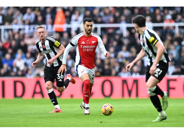 Ian Wright was not impressed with Mikel Merino's performance in Arsenal's loss to Newcastle, saying he wasn't playing well enough.