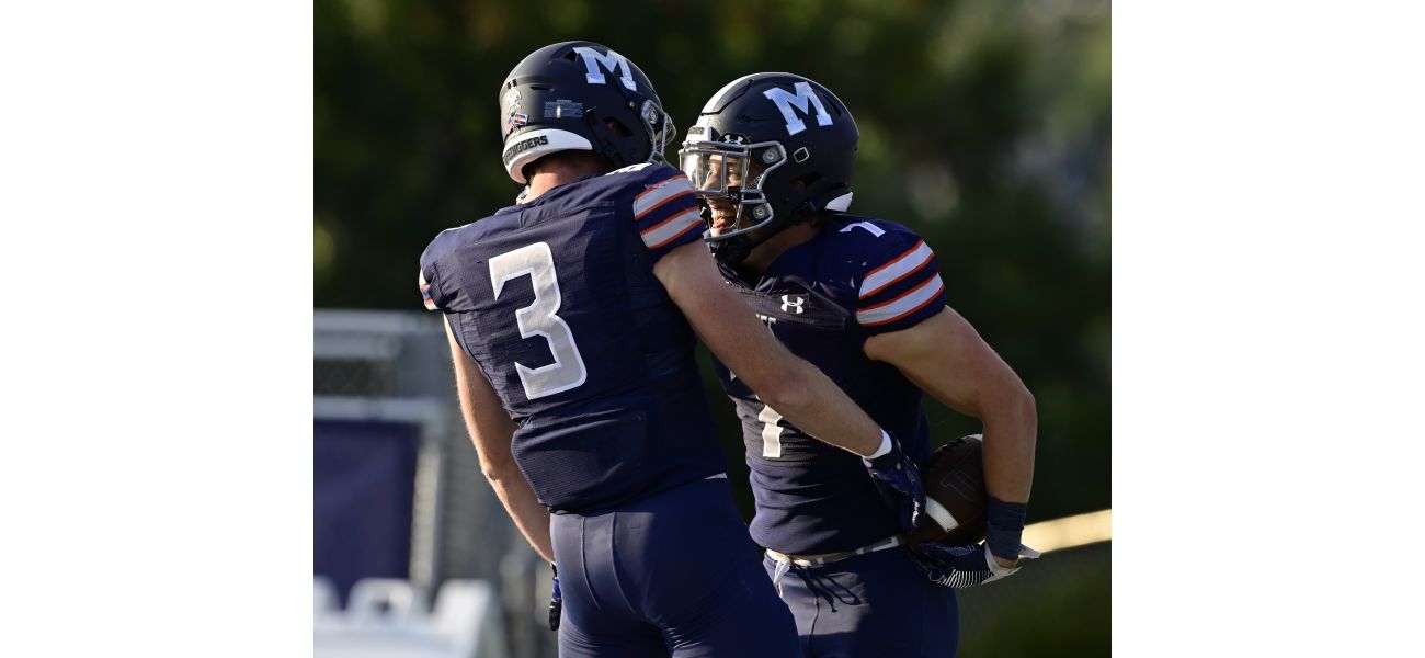 Colorado School of Mines' football team dominates in a blowout win against New Mexico Highlands.