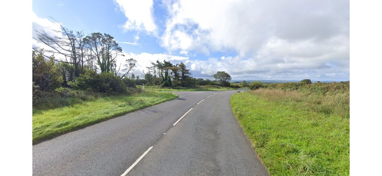 Car crash in Cornwall kills one teen and injures six others.