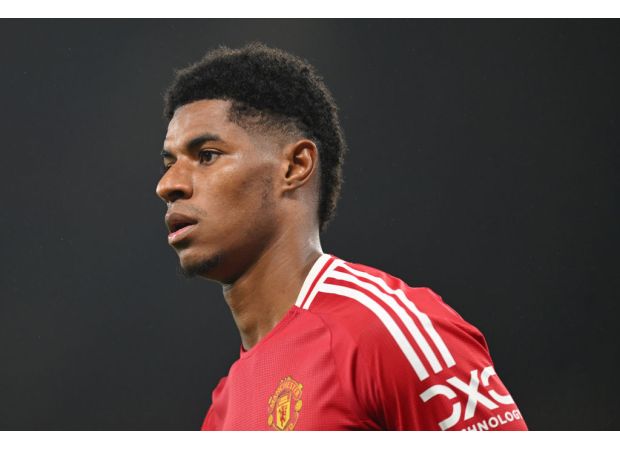 The lineup and injuries for the Man Utd vs Chelsea match have been confirmed and predicted.