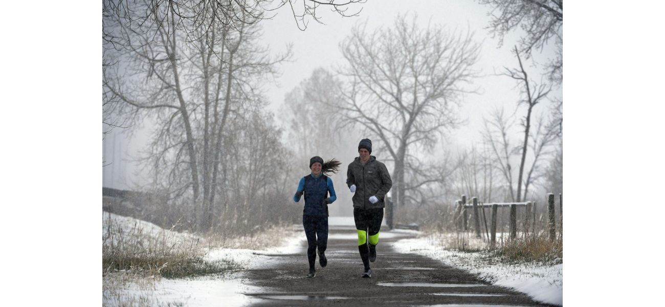 Snow and winter weather have arrived in Denver, causing a potentially dangerous morning commute on Monday.
