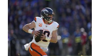 Broncos' Courtland Sutton scores touchdown for Ravens against Broncos.