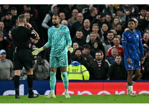 Man Utd and Chelsea's player ratings: Robert Sanchez receives low score of 3/10 for costly mistake.