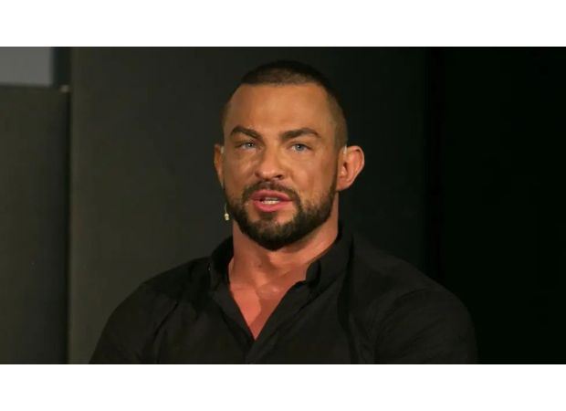 Dancers from Strictly Come Dancing come together for moving tribute to the deceased Robin Windsor.