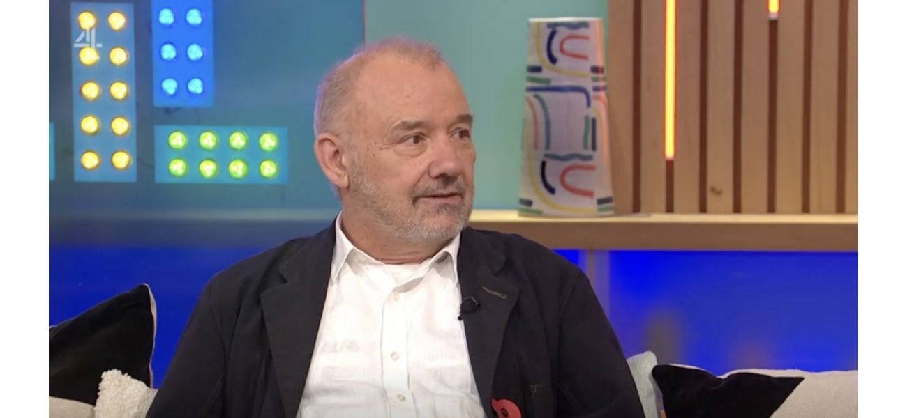 Viewers of Sunday Brunch feel there is an unusual atmosphere after Bob Mortimer was singled out.