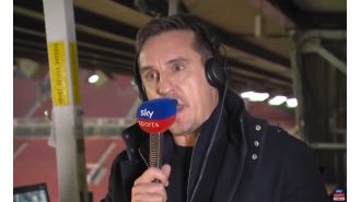 Gary Neville criticizes two Manchester United players following their draw against Chelsea.