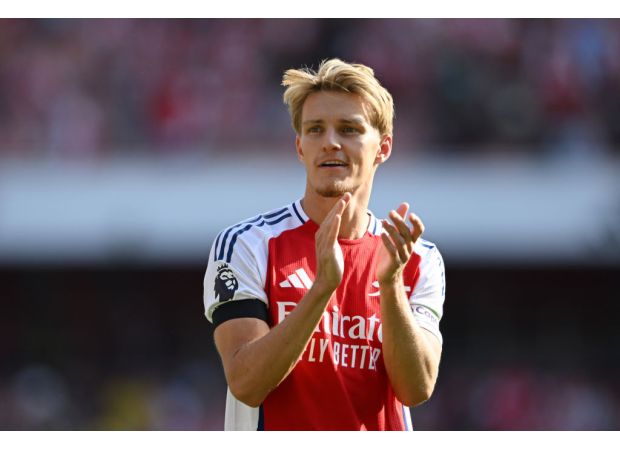 Team news, predicted lineup, and injuries for the upcoming match between Inter and Arsenal.