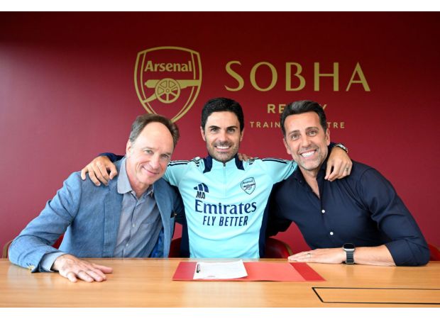 Top official from Arsenal to unexpectedly leave, causing major setback for the team.