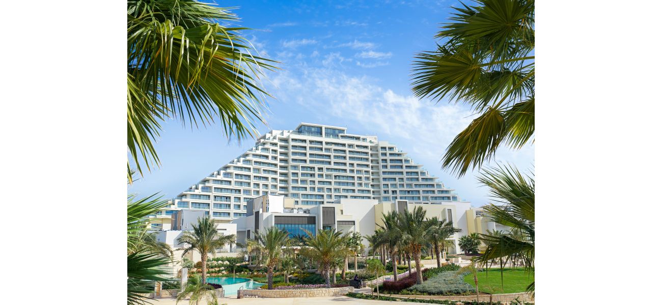 European hotel offers money-back guarantee for vacations with poor weather.
