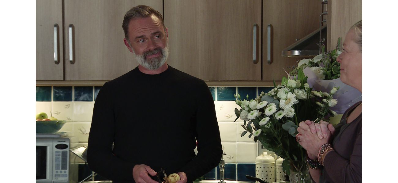 TV star from Coronation Street is heartbroken after thieves steal her late husband's ashes.