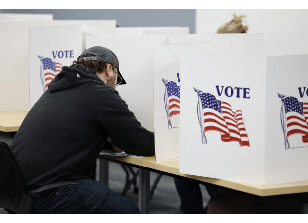 Possible influences in a heated presidential election: 4 determining elements.