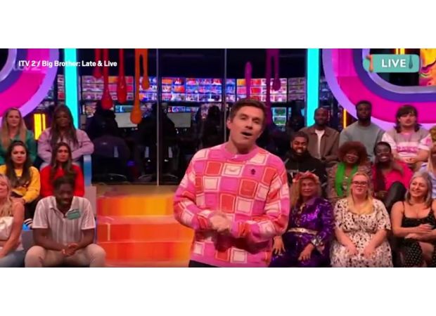 The show Big Brother censors a new episode, having already cut footage showing a pro-Palestine shirt.