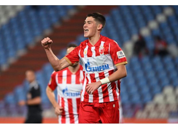 Serbian soccer star claims he is superior to opponent Lamine Yamal before match against Barcelona.