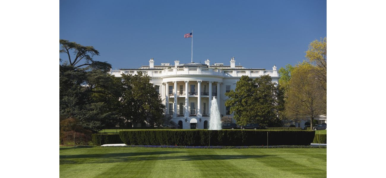 Which candidate is ahead in the current US Presidential race?