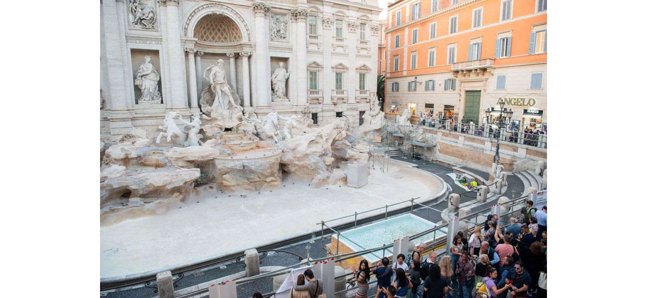 People are upset about a small pool that's pretending to be the Trevi Fountain.