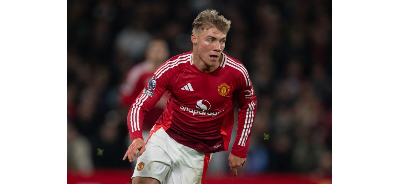Hojlund says he has had discussions with Amorim and praises him as a versatile midfielder.