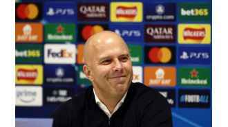 Arne Slot praises Bayer Leverkusen player as top defender in Germany following Liverpool's Champions League victory.