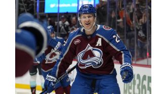 Nathan MacKinnon helped Avalanche end losing streak, but teammate Cale Makar got injured against Kraken.