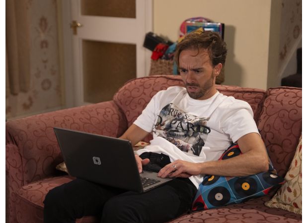 David Platt is keeping a deadly secret from Shona in Coronation Street that could destroy their relationship.