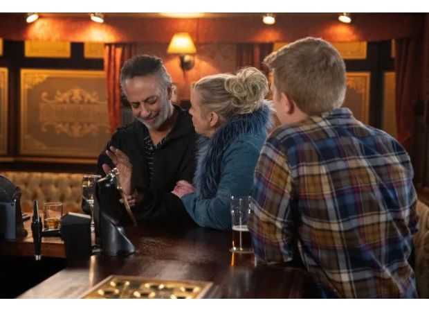 A couple from Coronation Street gets back together, while another one is officially over.