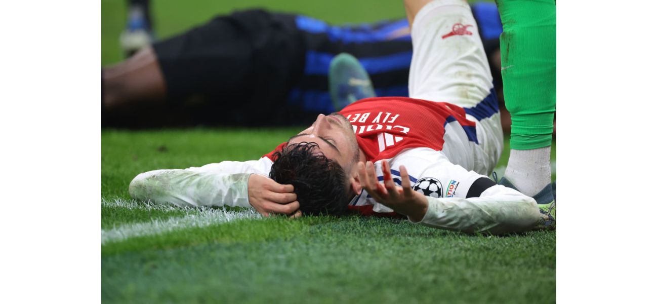 Arsenal's Kai Havertz suffered a head injury during a match, causing him to leave the field with blood pouring from his head.