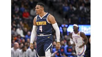 Nuggets without Murray and Gordon defeat Thunder, ending their undefeated season.