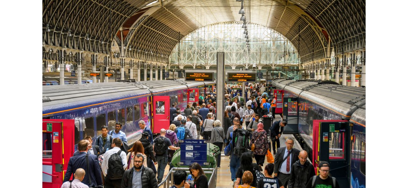 Find out the best and worst days to travel by train during the Christmas season in the UK.
