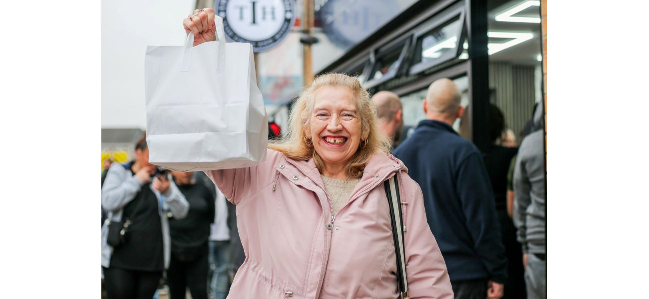 A chip shop in Britain is now offering meals for just 1p, making it the cheapest in the country.