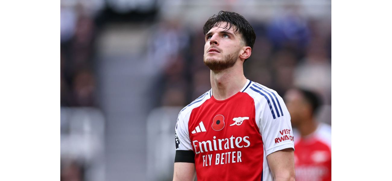 Arsenal player will compete against Chelsea despite having a broken toe.