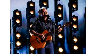 A popular country singer felt embarrassed and ashamed after making a mistake with the song Fast Car by Tracy Chapman.