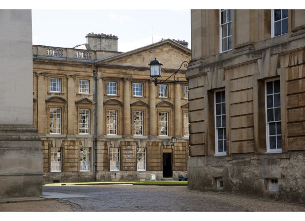 An Oxford student committed suicide after feeling excluded, according to inquest.