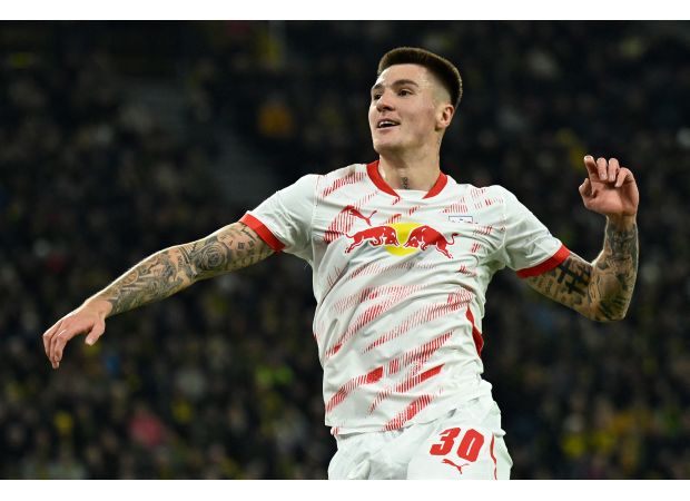 Benjamin Sesko rejected Arsenal transfer due to undisclosed reasons.