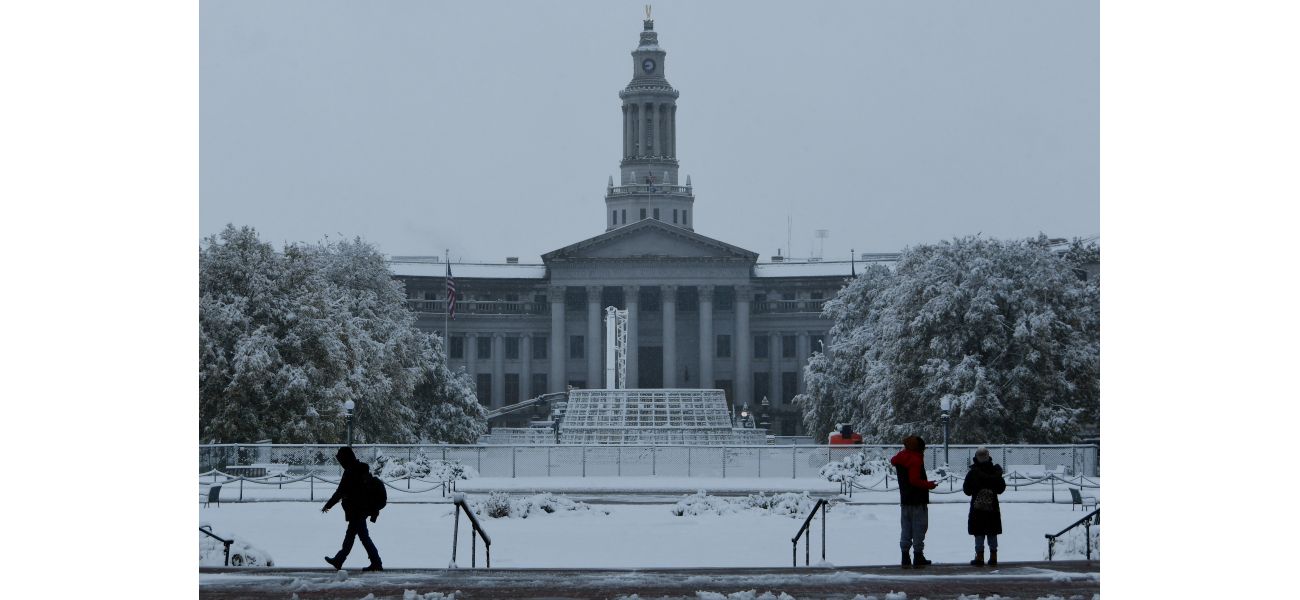 Denver and Eastern Plains of Colorado will experience a severe winter storm with up to 3 feet of snow.