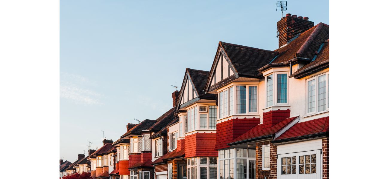 5 popular London postcodes with high demand, selling faster than the city center.