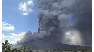Volcano in Indonesia continuously releases large, hot clouds.