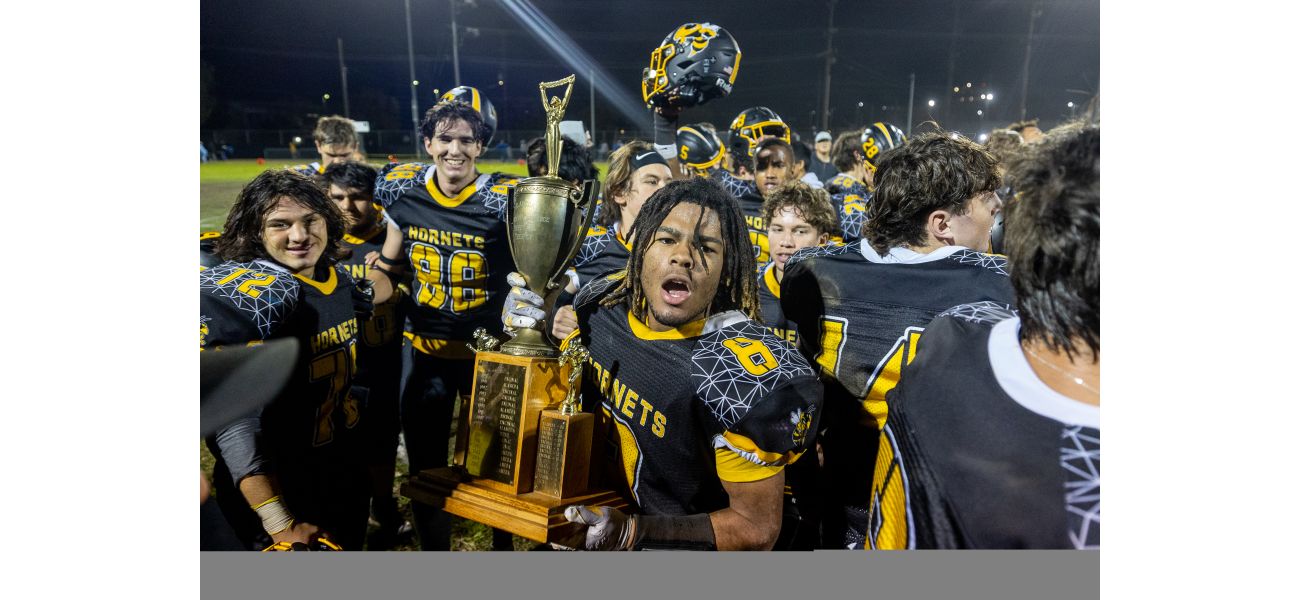 Alameda dominates rival Encinal to win league championship and claim Island Bowl victory.