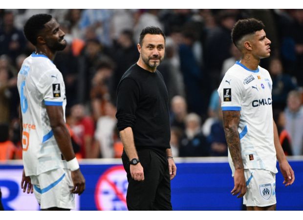 Sassuolo coach Roberto De Zerbi is angry and considering leaving after his team's loss to Marseille.