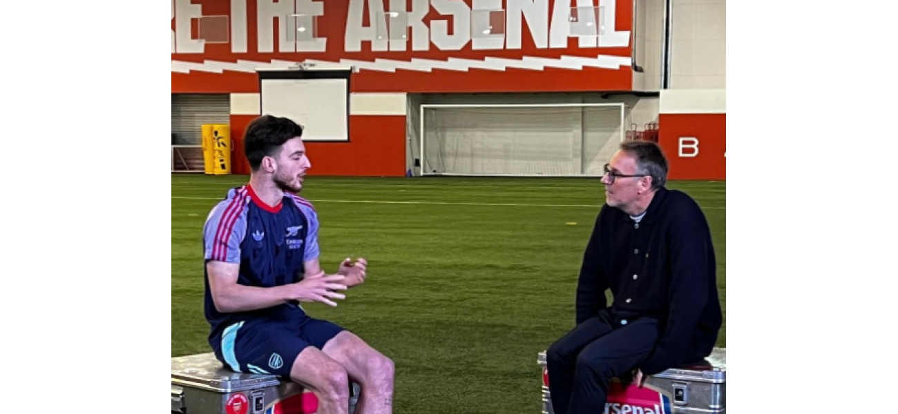 Arsenal fans are curious about a club legend's connection to Declan Rice after he shared a photo with the footballer.
