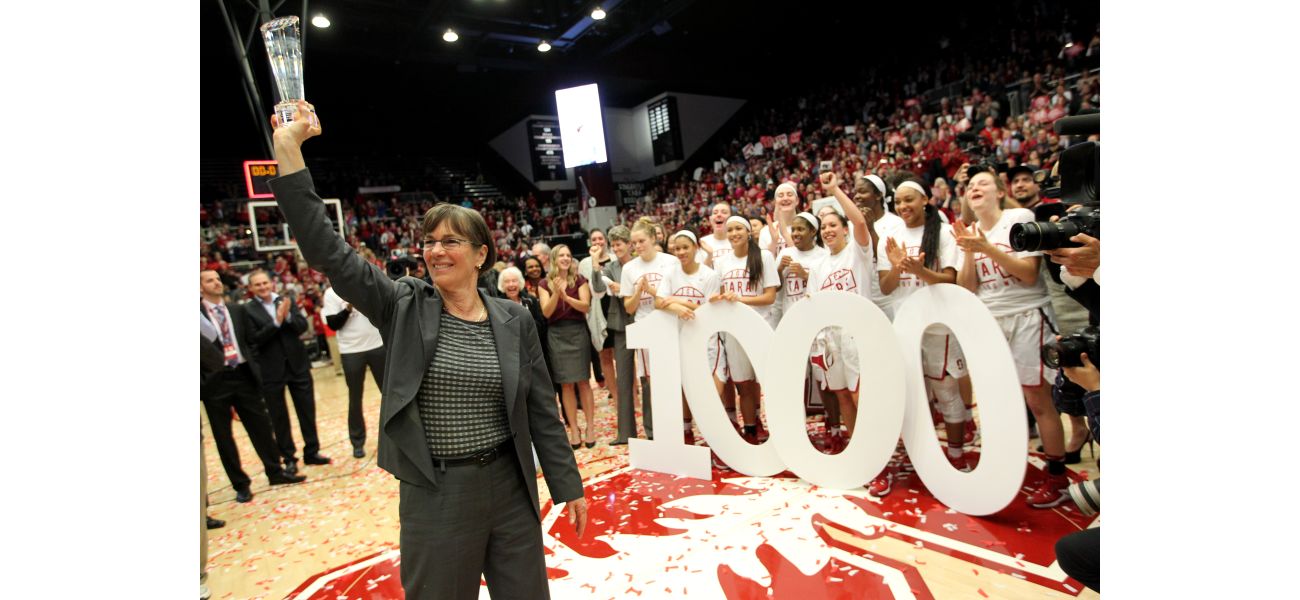 Stanford will name their basketball court after coaching legend VanDerveer to honor her legacy at Maples Pavilion.