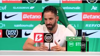 Sporting's coach suggests that he could bring the midfielder to Manchester United, hinting at a potential move.