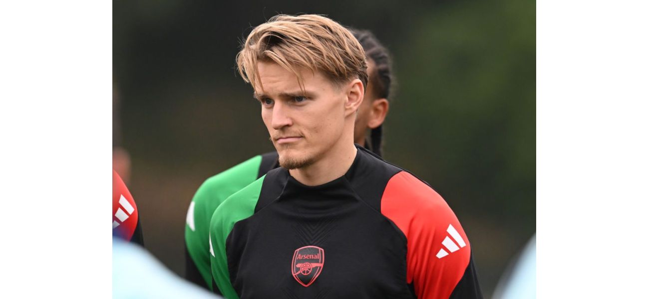 Chelsea and Arsenal have announced their starting lineups, with predictions for the match and updates on player injuries.