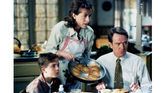 Do you think these 7 TV sitcoms deserve the title of 