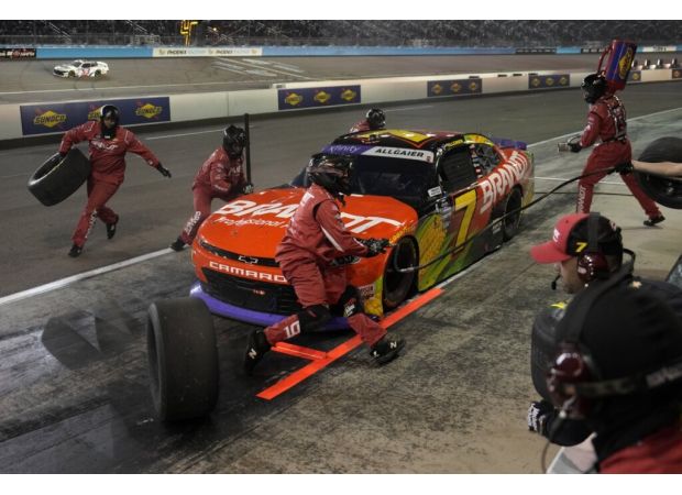 Justin Allgaier makes a comeback to win his first NASCAR Xfinity title by passing Hill and Custer in the final moments.